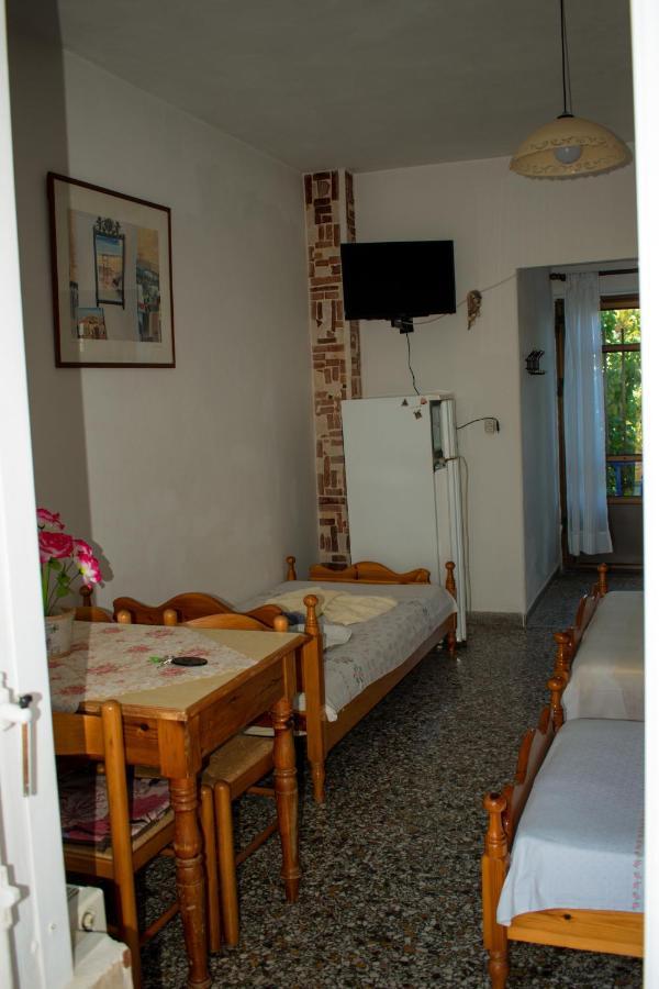 Efterpi Aggeli Apartment Loutrópolis Thermís Exterior foto
