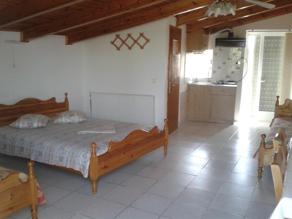 Efterpi Aggeli Apartment Loutrópolis Thermís Cameră foto